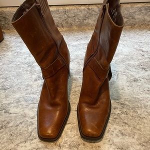 Bass brand women’s mid-calf leather boots size 8.5